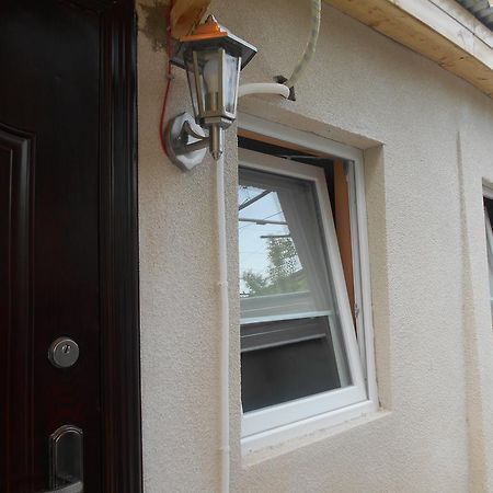 Guesthouse On Benashvili Tiflis Dış mekan fotoğraf